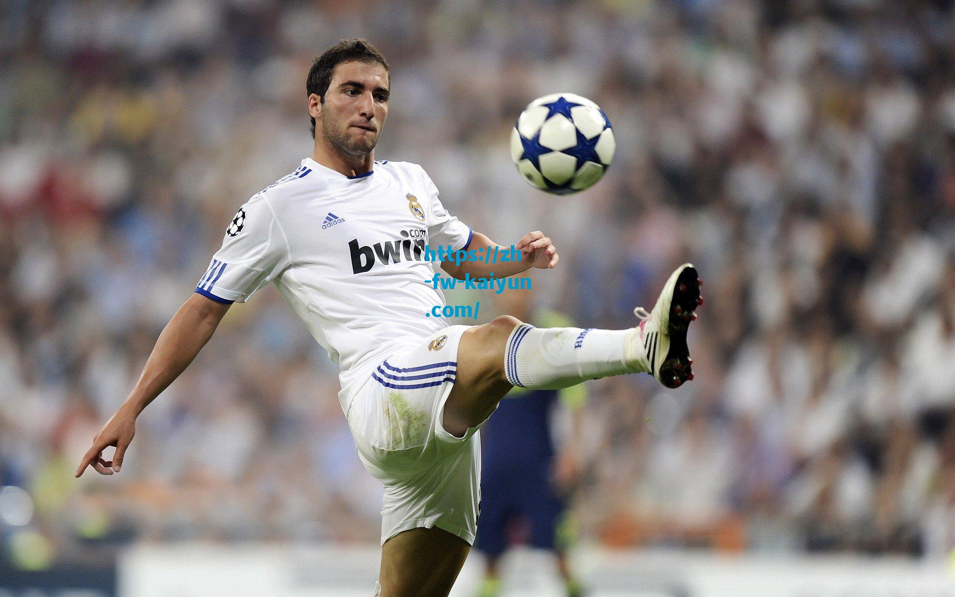 卡莱尔盛赞麦康纳关键抢断,球队胜利源于每个球员的特长发挥